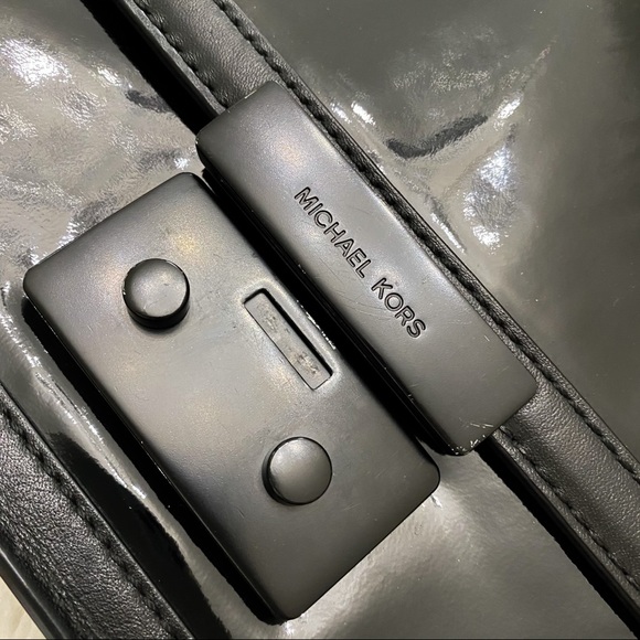 Michael Kors Black Patent Authentic Shoulder Bag - Picture 4 of 16